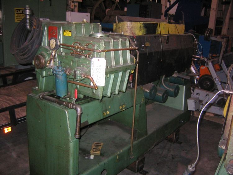 Davis Standard Horizontal Extruder