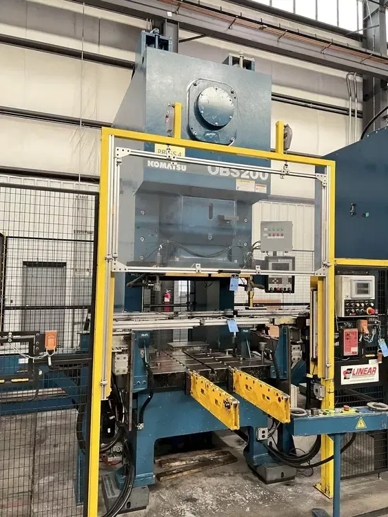 Komatsu OBS200-61 220 Ton