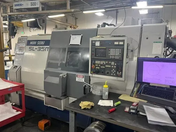 Mori Seiki FANUC 16T CNC Control 2,500 RPM SL-35MC/750 3 Axis