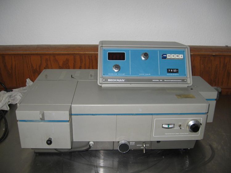 Beckman 25, UV Spectrophotometer