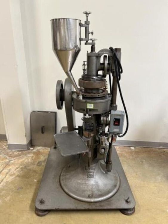 Manesty B3B - 16 Station Rotary Tablet Press