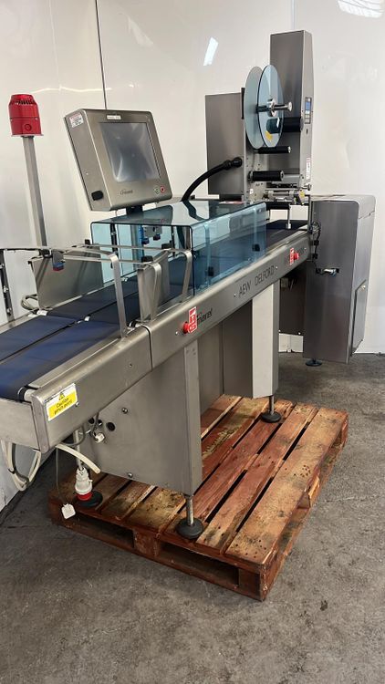 Merel 9000 Checkweigher and Label Applicator