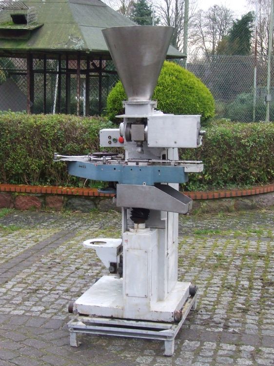 Spomasz WZ-38 Automatic filling machine