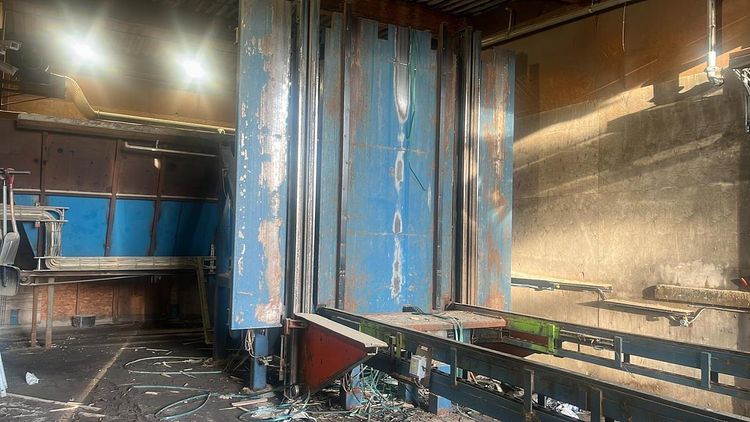 Saw and Stacking Line