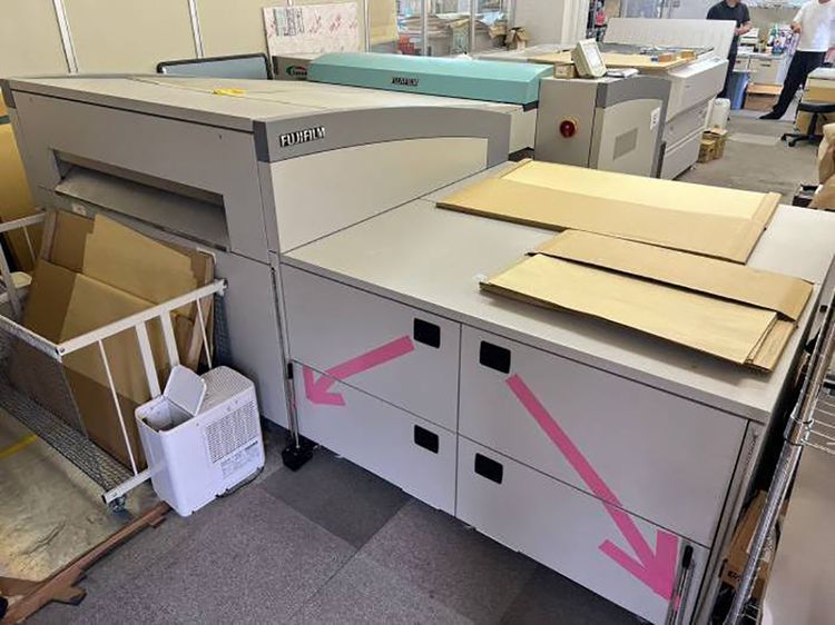 Screen PT-R 8600 S