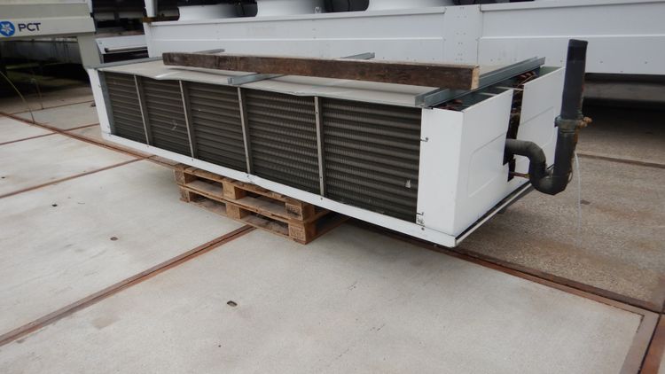 2  HK Refrigeration BAT 431S 8PS E1U Cooling capacity 24 kW