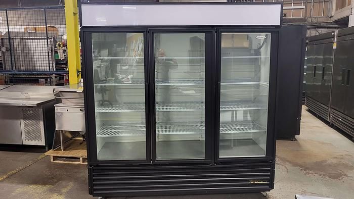 True GDM-72F-LD, Three Glass Door Freezer