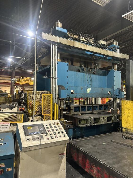 Hydraulic Press 96” x 144” 6-Cylinder Hydraulic Press 450 Ton