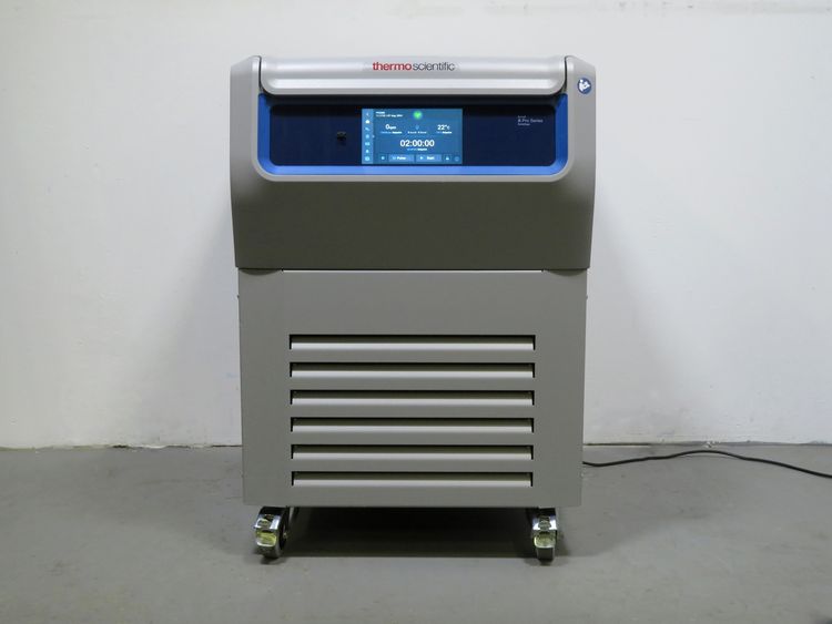 2 Thermo Scientific Sorvall X4RF Pro-MD Refrigerated Centrifuge