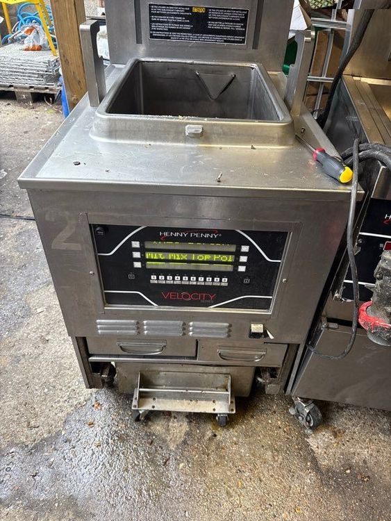 Henny Penny Velocity  Pressure Fryer