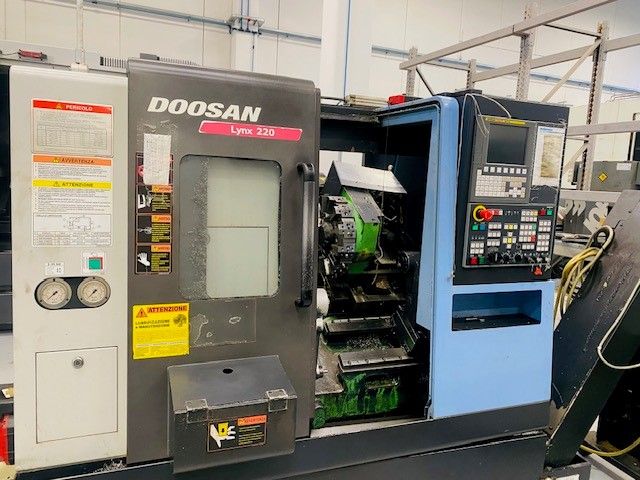 Doosan Fanuc i Variable LYNX 2200 2 Axis