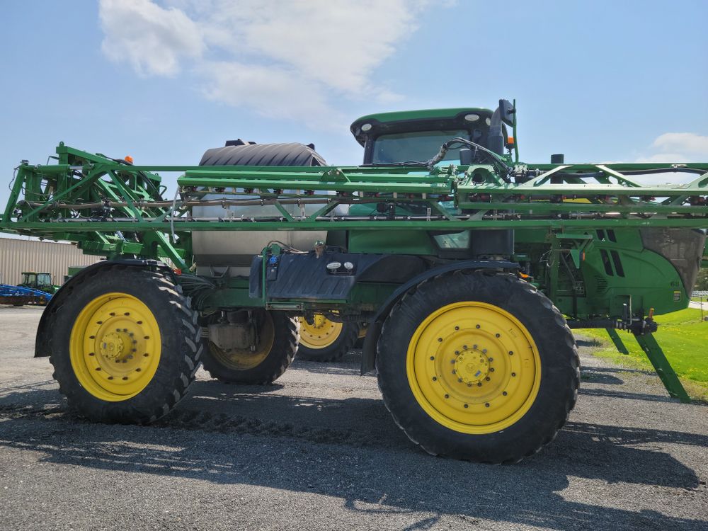 John Deere R Self Propelled Sprayers