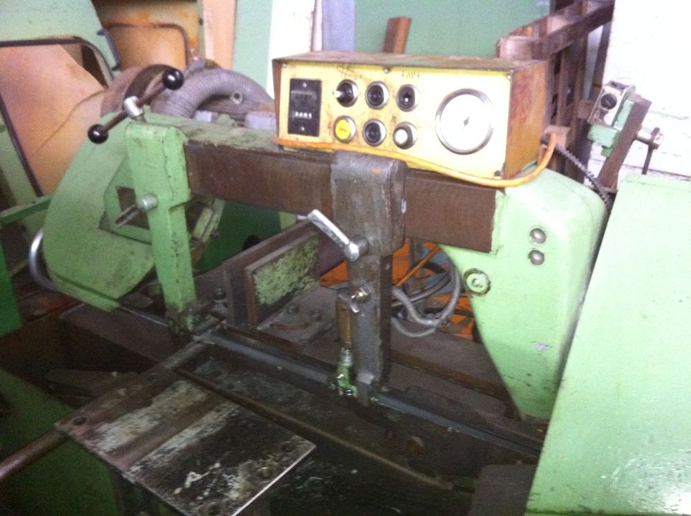 Pehaka HS 260 Horizontal band saw Semi Automatic