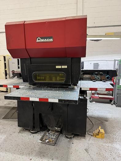 Amada OCTO 334 33 TONS