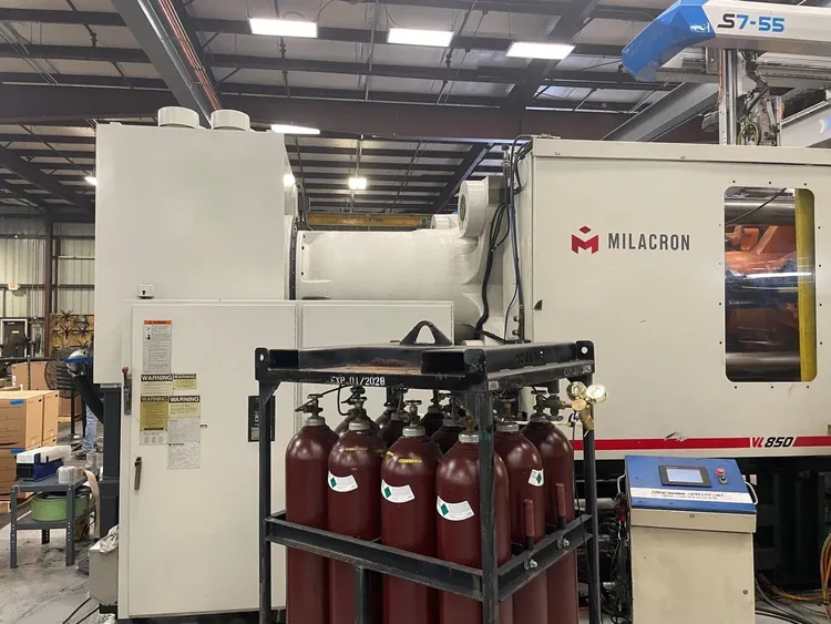 Milacron VL850-362 850 T