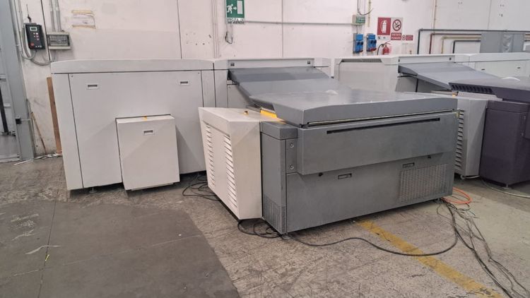 2 Kodak Magnus 800 (Quantum SquareSpot)