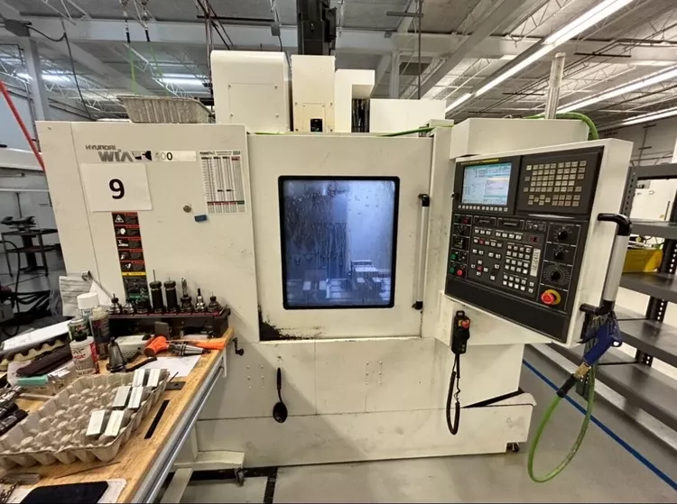 Hyundai WIA F400 3 Axis