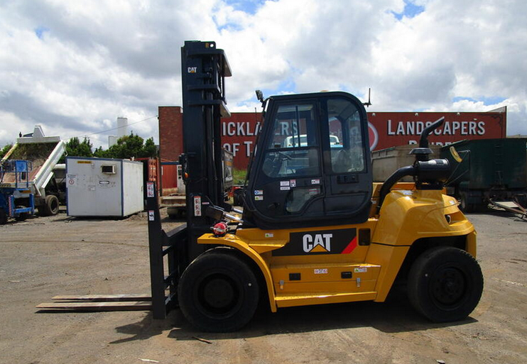 Caterpillar DP80N - 8T at 600mm 8 Ton Lift