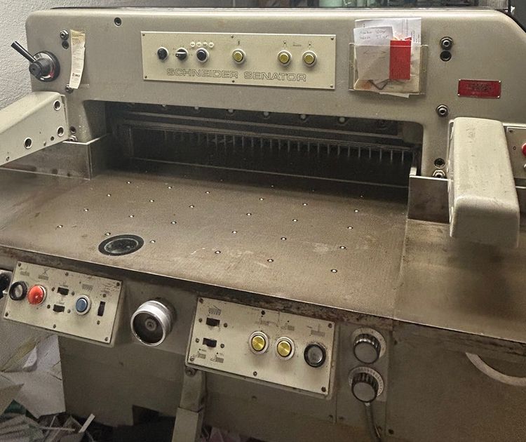 Schneider Senator 92