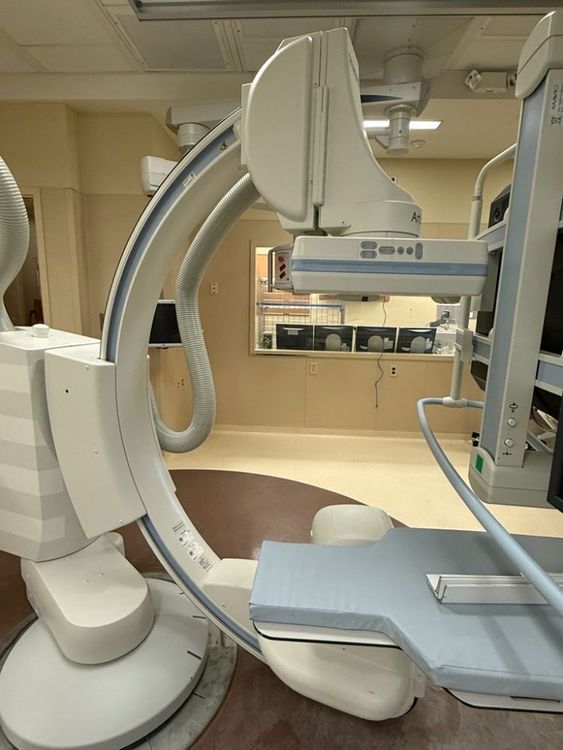 Siemens Axiom Artis Zee – Bi-Plane Cath Angio