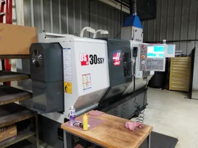 Haas HAAS CNC CONTROL 4,800 RPM DS-30SSY 3 Axis