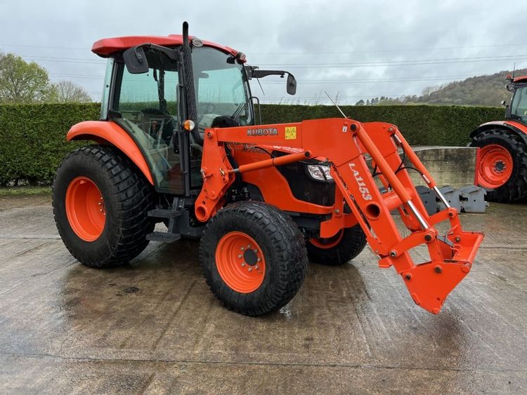 Kubota M7040 Tractor