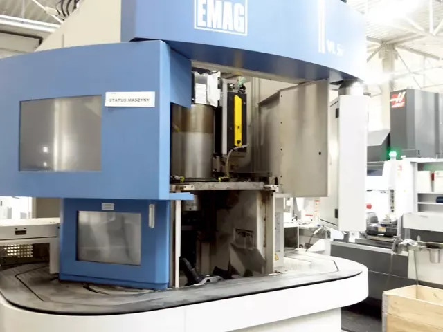 Emag VSC 250 Spindle speed range: 4500 rpm 1/MIN