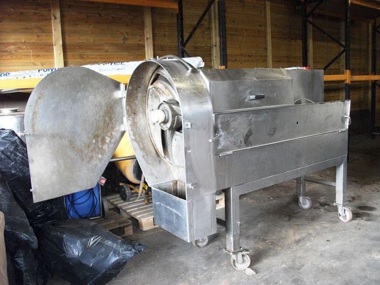 Eillert G-4400 Vegetable Slicing machine