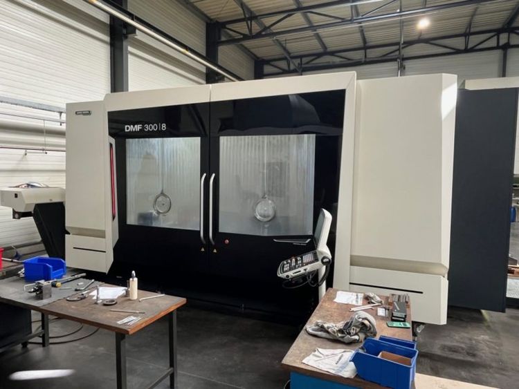 DMG MORI DMF 300/8 5 Axis