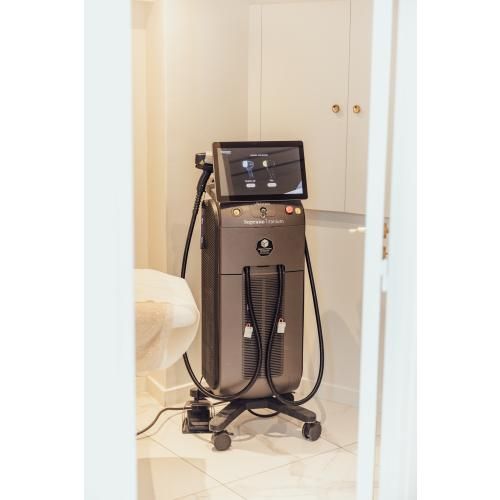 Alma Soprano Titanium Laser workstation