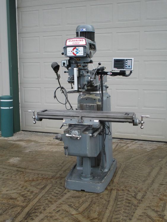 Leblond Engine Lathe 1,000 RPM 17" Regal