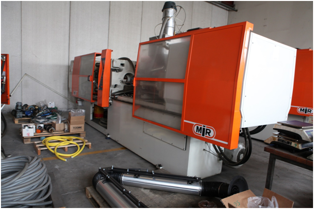 MIR Injection molding machine 280 T