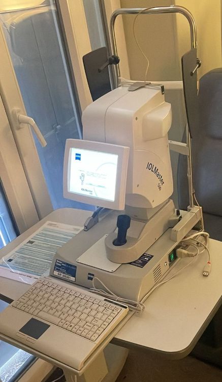 ZEISS IOL Master 500 optical biometer