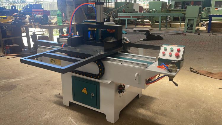 Fully Automatic Fingerjoint shaper