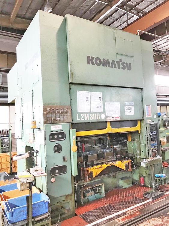 Komatsu L2M300-B 300 Ton