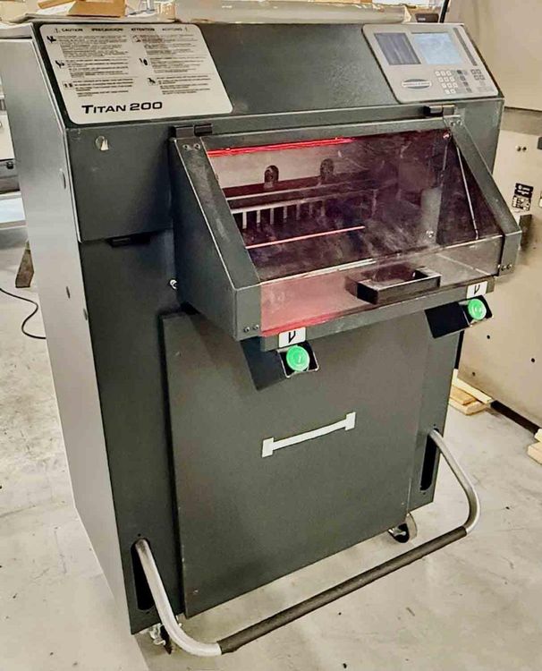 Titan 200