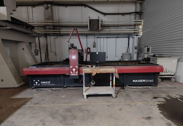 Omax MAXIEM 2040  OMAX CNC Control