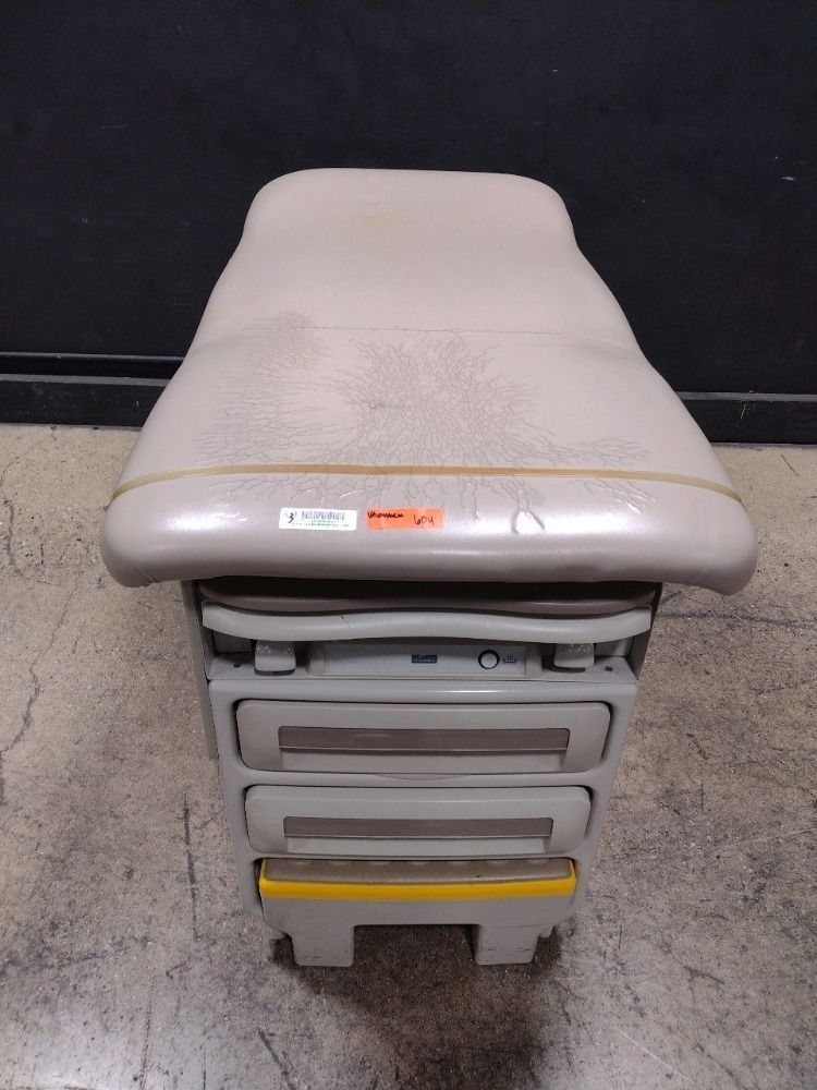 Midmark 604 Exam Table
