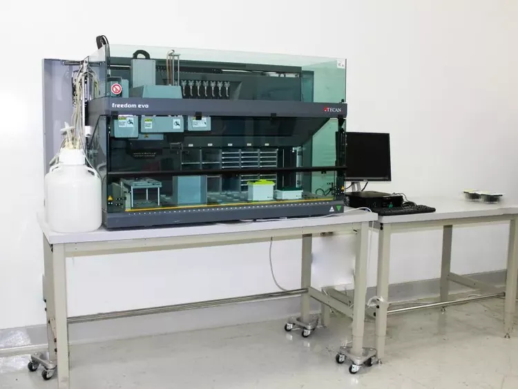 Tecan Freedom EVO2 150 Liquid Handler System
