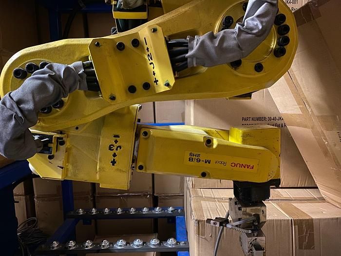 Fanuc M6iB/2HS 6 AXIS CNC ROBOT WITH RJ3iC(R30iA) CONTROLLER 6 Axis 2.00kg