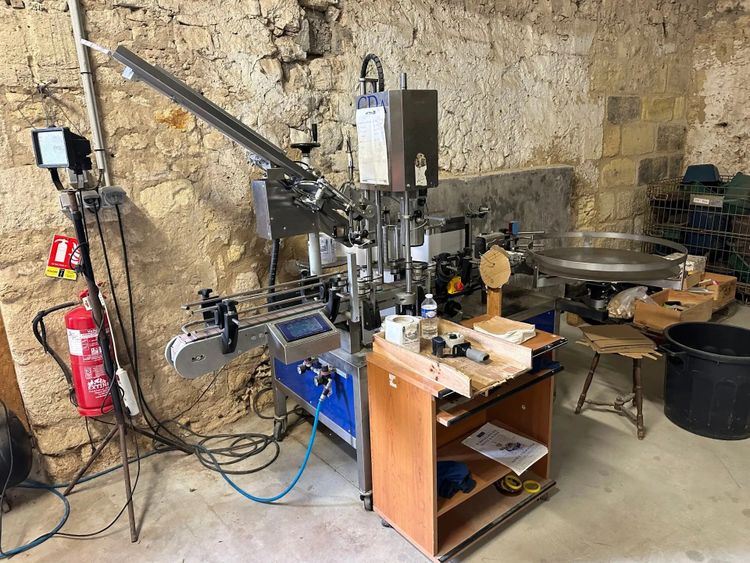 CDA R1000 labeler for vials