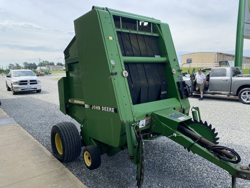 John Deere 435 Round Balers