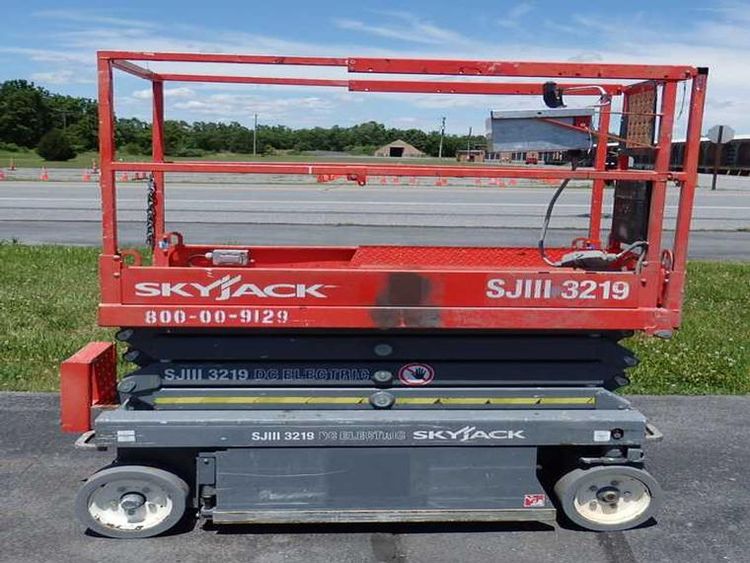 Skyjack Sjiii3219 Scissor Lift