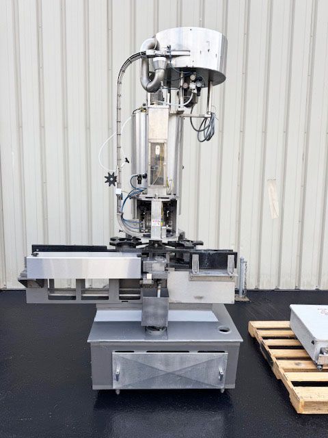Alcoa 4-Head Freestanding Plastic Screw Capper