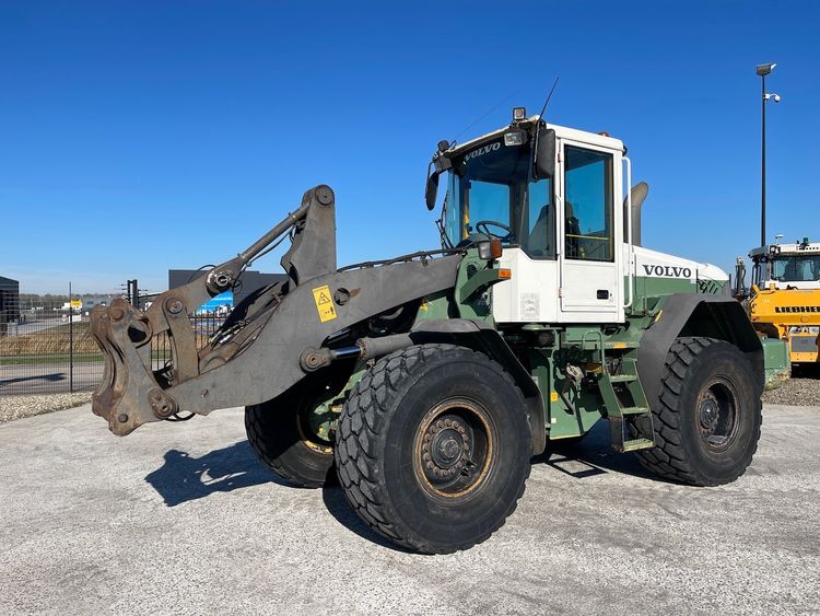 Volvo L90E Wheel Loader