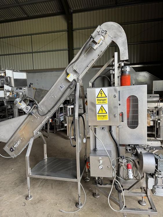 Claypack  CPVT netting machine with counter