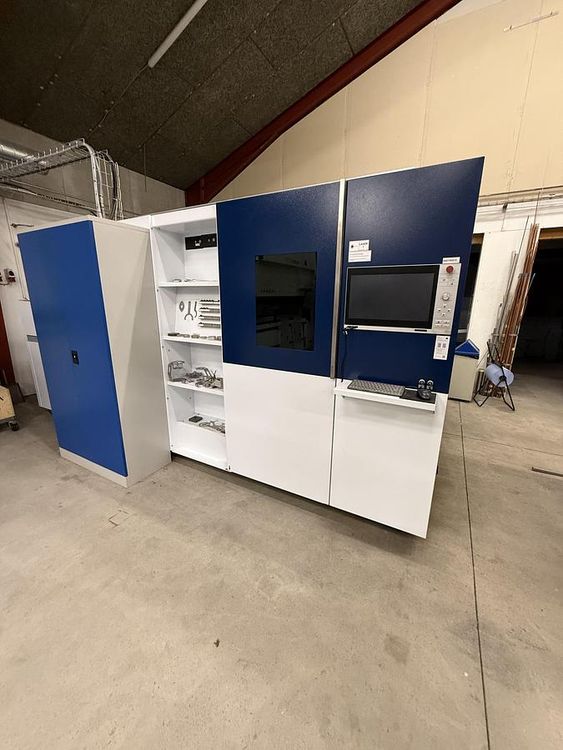 Trumpf TRULASER 1030 FIBER Siemens Sinumerik 840 D SL with 18” touch screen