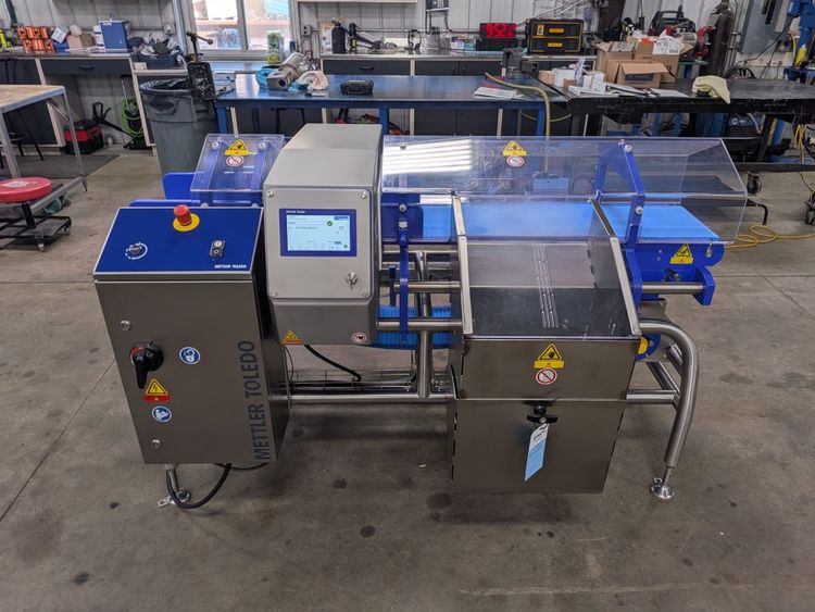 Mettler Toledo Metal Detector with Conveyor and Reject