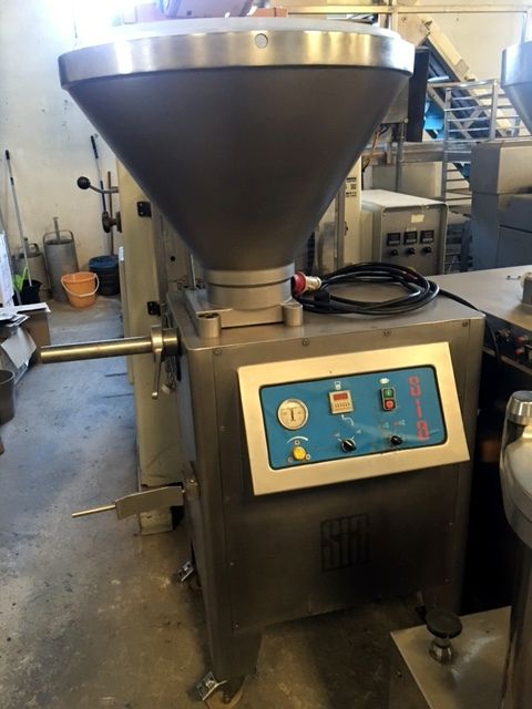 SIA JUNIOR CONTINUOUS VACUUM SAUSAGE FILLER