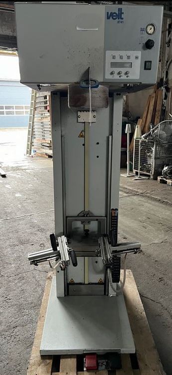 Veit 8741 former for trousers
